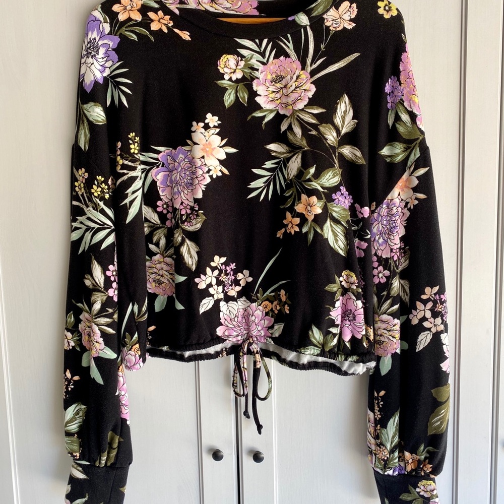COPY - Mossimo Supply Co floral sweatshirt